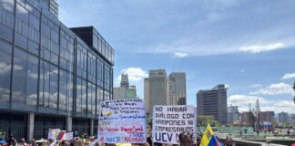 Trabajadores y estudiantes marcharon en Caracas para exigir aumento salarial y pensiones dignas Trabajadores y estudiantes marcharon en Caracas para exigir aumento salarial y pensiones dignas