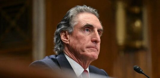 Secretario de Interior: EE. UU. recibe 100 millones de dólares en oro venezolano