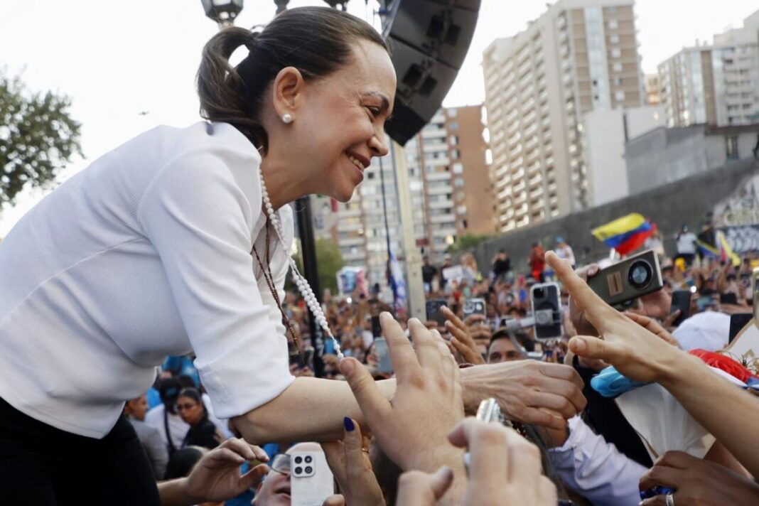 Encuesta Latam Pulse: María Corina Machado se mantiene como principal líder política de Venezuela con un 53% de valoración Encuesta Latam Pulse: María Corina Machado se mantiene como principal líder política de Venezuela con un 53% de valoración