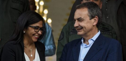 José Luis Rodríguez Zapatero asegura que nunca cobró por su trabajo en Venezuela