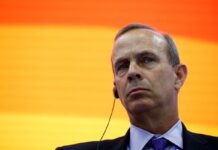 Chevron reafirma que ve avances en Venezuela pero advierte que «probablemente no sean suficientes para atraer el nivel de inversión deseado» Chevron reafirma que ve avances en Venezuela pero advierte que "probablemente no sean suficientes para atraer el nivel de inversión deseado"