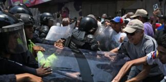 Congresistas de EE. UU. exigen que sanciones contra Delcy Rodríguez se reimpongan tras represión y protestas en Caracas Congresistas de EE. UU. exigen que sanciones contra Delcy Rodríguez se reimpongan tras represión y protestas en Caracas