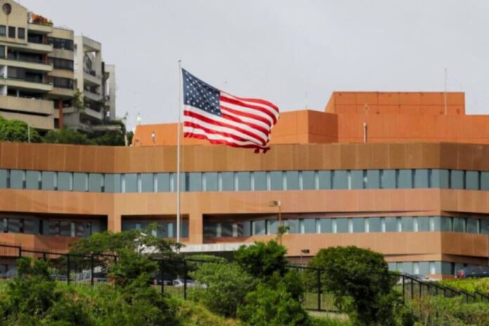 Walter Molina sobre reapertura de la Embajada de EE. UU. en Venezuela: «Esta no es una simple embajada, es Washington a pocos metros de Miraflores» Walter Molina sobre reapertura de la Embajada de EE. UU. en Venezuela: "Esta no es una simple embajada, es Washington a pocos metros de Miraflores"