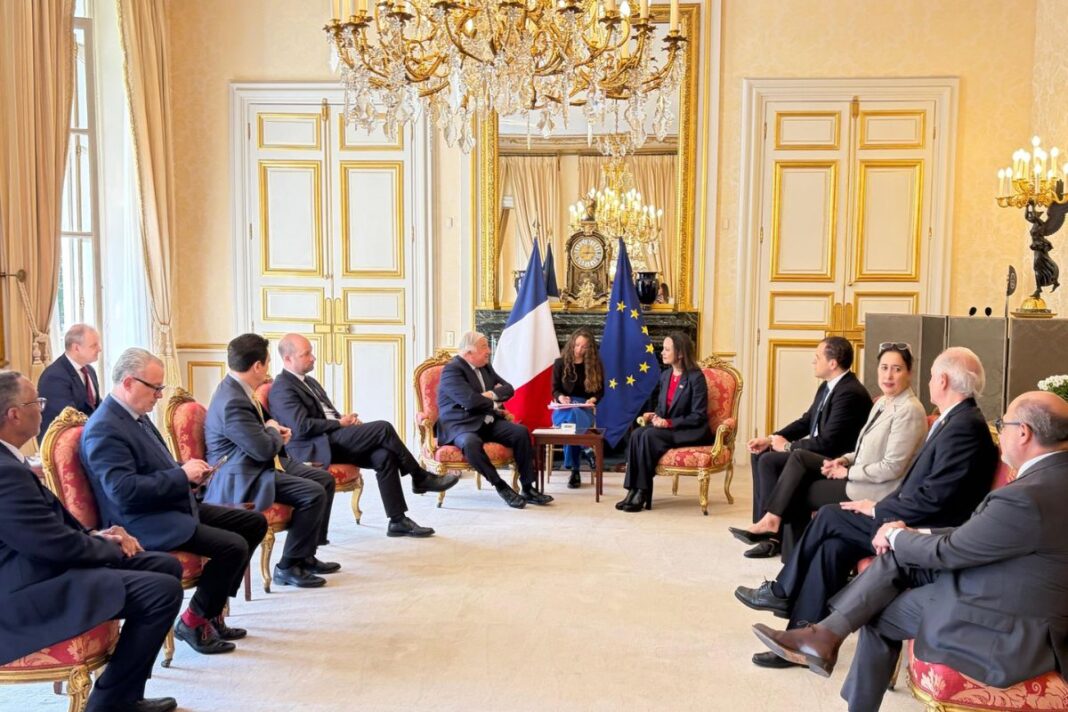 María Corina Machado visitó Senado de Francia y destacó la necesidad de establecer un calendario electoral en Venezuela María Corina Machado visitó Senado de Francia y destacó la necesidad de establecer un calendario electoral en Venezuela