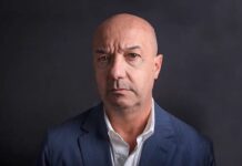 «Nicolás Maduro es el títere de todos, al final es Cilia Flores la que estaba detrás de todo, era ella la que movía todos los hilos necesarios» "Nicolás Maduro es el títere de todos, al final es Cilia Flores la que estaba detrás de todo, era ella la que movía todos los hilos necesarios"