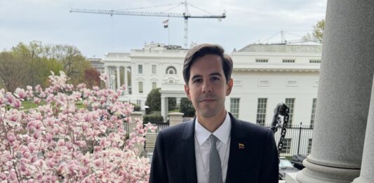 Diplomáticos del régimen cierran agenda en Washington con encuentros en la Casa Blanca