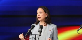 María Corina Machado responde a Gustavo Petro: «No debería estar alentando o azuzando la violencia en nuestro país» María Corina Machado responde a Gustavo Petro: "No debería estar alentando o azuzando la violencia en nuestro país"