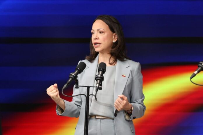 María Corina Machado responde a Gustavo Petro: «No debería estar alentando o azuzando la violencia en nuestro país» María Corina Machado responde a Gustavo Petro: "No debería estar alentando o azuzando la violencia en nuestro país"