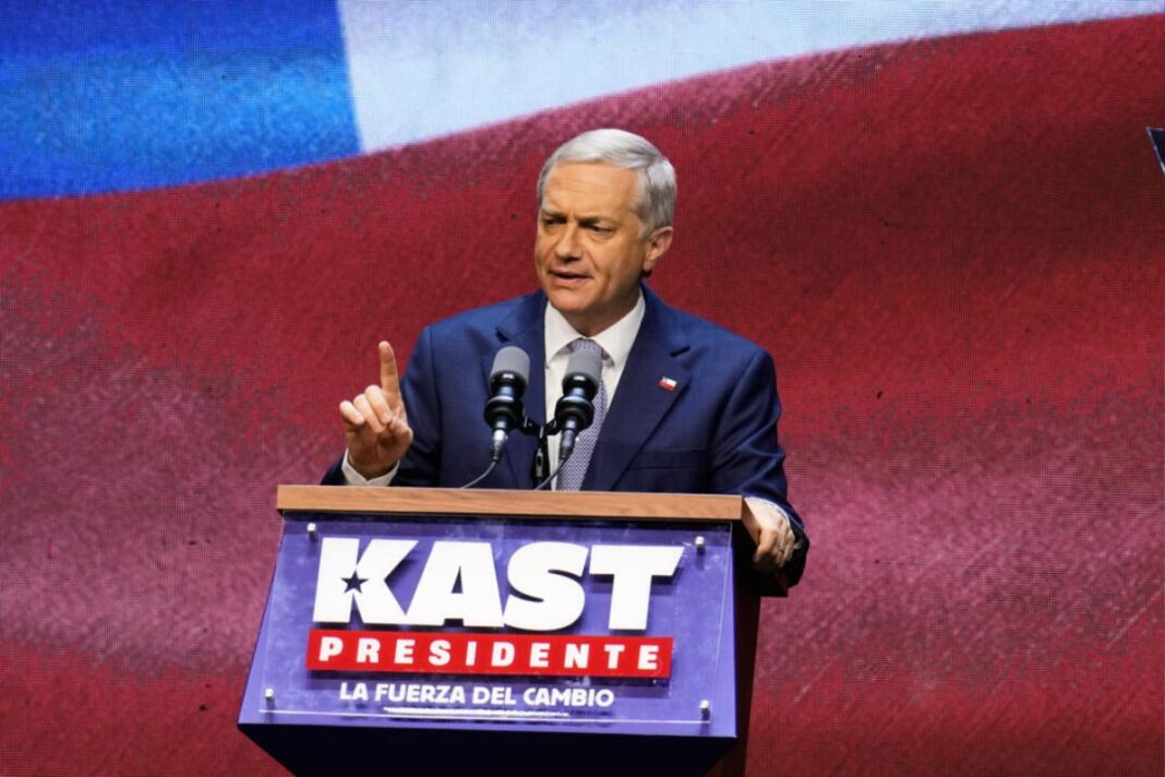 José Antonio Kast confía en que venezolanos en situación irregular "se vayan voluntariamente" de Chile José Antonio Kast confía en que venezolanos en situación irregular "se vayan voluntariamente" de Chile