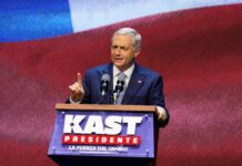 José Antonio Kast confía en que venezolanos en situación irregular «se vayan voluntariamente» de Chile José Antonio Kast confía en que venezolanos en situación irregular "se vayan voluntariamente" de Chile