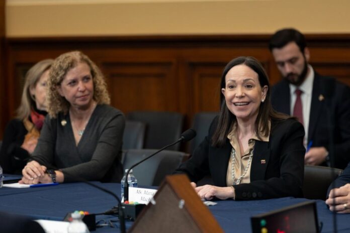 Congresista Debbie Wasserman respaldó a María Corina Machado: «No a normalizar el régimen chavista» Congresista Debbie Wasserman respaldó a María Corina Machado: "No a normalizar el régimen chavista"