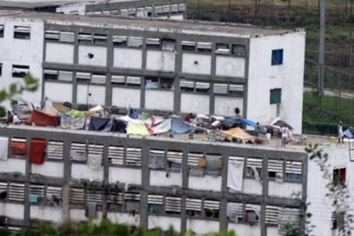 ONG denuncia suspensión visitas en Yare III y alerta sobre falta de información a familiares tras motín ONG denuncia suspensión visitas en Yare III y alerta sobre falta de información a familiares tras motín