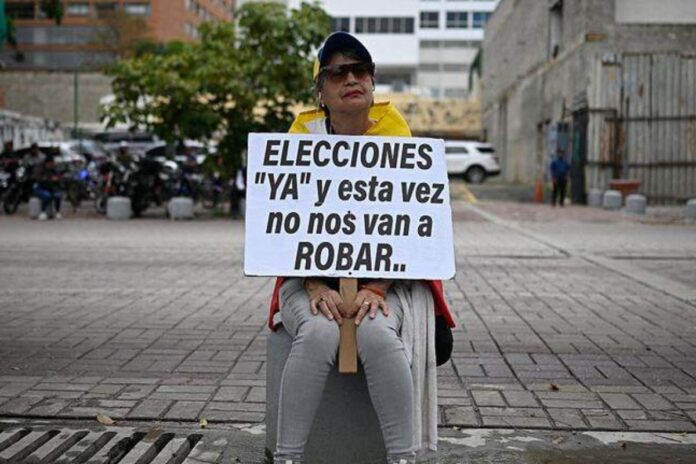 El Nuevo Herald: Venezolanos piden a EE. UU. acelerar transición en su país y votar cuanto antes El Nuevo Herald: Venezolanos piden a EE. UU. acelerar transición en su país y votar cuanto antes
