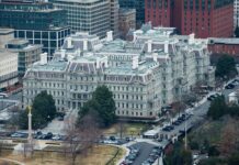 Bloomberg: Bonistas de Venezuela discuten con EE. UU. un posible papel en la recuperación del país Bloomberg: Bonistas de Venezuela discuten con EE. UU. un posible papel en la recuperación del país