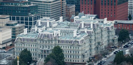 Bloomberg: Bonistas de Venezuela discuten con EE. UU. un posible papel en la recuperación del país