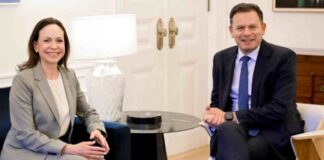 Primer Ministro de Portugal tras encuentro con María Corina Machado: «Convergimos en la importancia de un proceso de transición democrática en Venezuela» Primer Ministro de Portugal tras encuentro con María Corina Machado: "Convergimos en la importancia de un proceso de transición democrática en Venezuela"