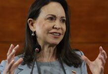 María Corina Machado: «La transición a la democracia es urgente e impostergable» María Corina Machado: "La transición a la democracia es urgente e impostergable"