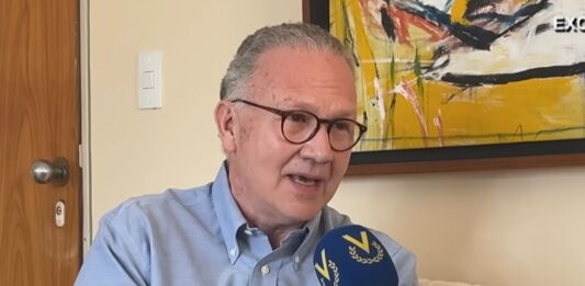 Perkins Rocha afirma que "hay una falta absoluta" en Venezuela y que "debe haber elecciones generales ya"