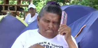 Madre del preso político Alejandro Apolinar: «A mi hijo le dieron tantos golpes que convulsionó» Madre del preso político Alejandro Apolinar: "A mi hijo le dieron tantos golpes que convulsionó"