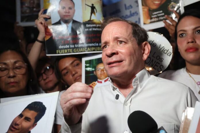 Juan Pablo Guanipa y Freddy Superlano exigen liberación de los presos políticos y denuncian situación de Perkins Rocha Juan Pablo Guanipa y Freddy Superlano exigen liberación de los presos políticos y denuncian situación de Perkins Rocha