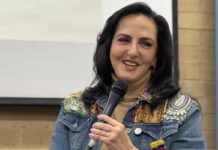 Senadora colombiana revela la CIA puso micrófonos en la habitación de Nicolás Maduro meses antes de la captura Senadora colombiana revela la CIA puso micrófonos en la habitación de Nicolás Maduro meses antes de la captura