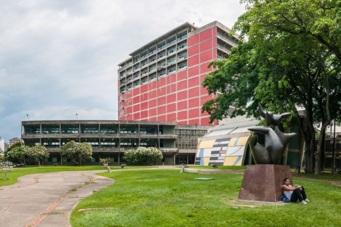 FCU-UCV denuncia retrasos en obras prometidas por el Ministerio de Educación Universitaria para las escuelas de Medicina FCU-UCV denuncia retrasos en obras prometidas por el Ministerio de Educación Universitaria para las escuelas de Medicina