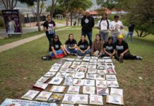 Familiares mantienen vigilia frente a la Embajada de EE. UU. en Caracas: «Todavía hay presos políticos esperando volver a casa» Familiares mantienen vigilia frente a la Embajada de EE. UU. en Caracas: "Todavía hay presos políticos esperando volver a casa"
