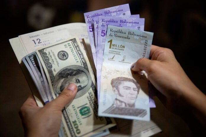 8 de cada 10 venezolanos considera «mala» la situación económica del país 8 de cada 10 venezolanos considera "mala" la situación económica del país