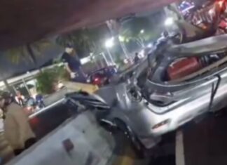 Tres fallecidos y cuatro heridos por accidente de tránsito en el distribuidor El Ciempiés Tres fallecidos y cuatro heridos por accidente de tránsito en el distribuidor El Ciempiés