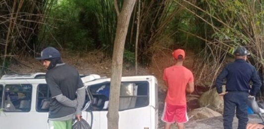 10 heridos tras caída de autobús en un río de Choroní