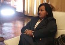 Dinorah Figuera regresa a EE. UU. tras reunirse con Jorge Rodríguez en Caracas Dinorah Figuera regresa a EE. UU. tras reunirse con Jorge Rodríguez en Caracas