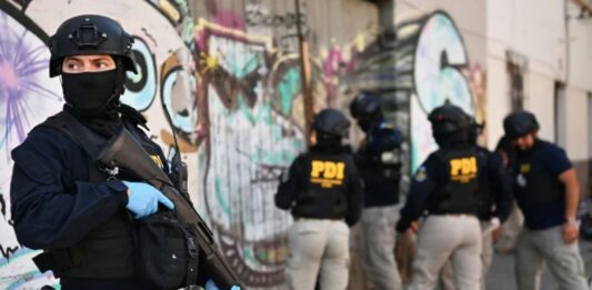 Más de 15 personas vinculadas al Tren de Aragua fueron detenidas en Chile por lavado de activos