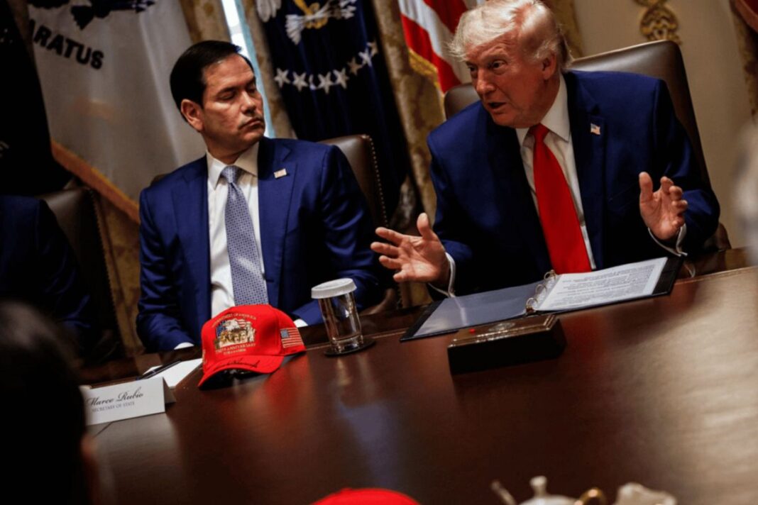 Donald Trump anuncia ataques "muy duros" contra Irán y compara la operación con lo que EE. UU. hizo con Venezuela