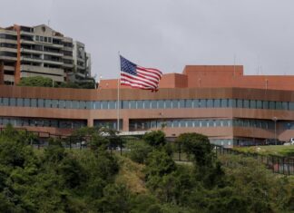 Embajada de EE. UU. en Caracas: La baja inflación demuestra que el plan de tres fases de Donald Trump «está dando resultados concretos» Embajada de EE. UU. en Caracas: La baja inflación demuestra que el plan de tres fases de Donald Trump "está dando resultados concretos"