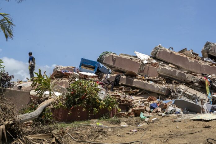 Aumenta a 5.398 la cifra de muertos por el doble terremoto en Venezuela Aumenta a 5.398 la cifra de muertos por el doble terremoto en Venezuela