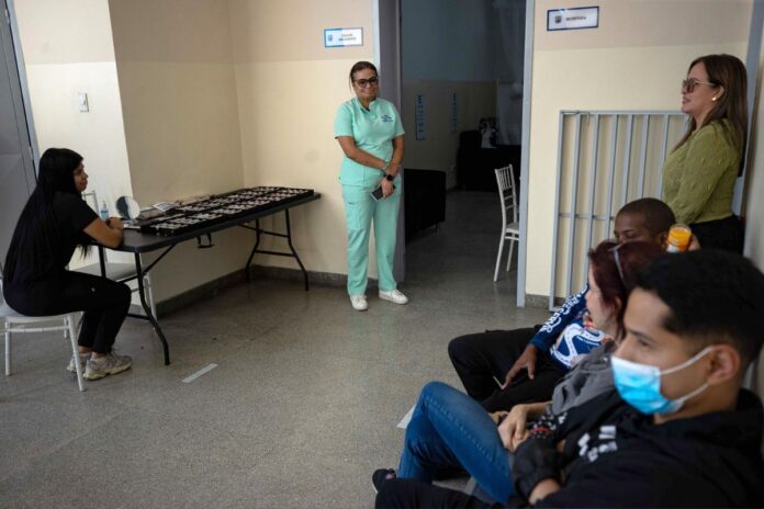 54% de los enfermeros que atienden la emergencia en La Guaira presenta afectación psicológica 54% de los enfermeros que atienden la emergencia en La Guaira presenta afectación psicológica