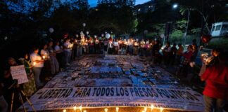 Familiares denuncian abandono de los presos políticos tras el doble terremoto Familiares denuncian abandono de los presos políticos tras el doble terremoto