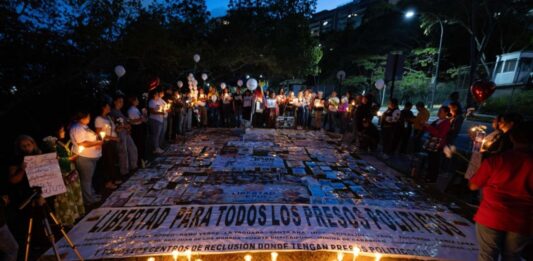 Familiares denuncian abandono de los presos políticos tras el doble terremoto
