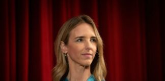 «A Trump le conviene la presencia de María Corina Machado en Venezuela porque es quien puede encauzar la indignación de manera pacífica» "A Trump le conviene la presencia de María Corina Machado en Venezuela porque es quien puede encauzar la indignación de manera pacífica"