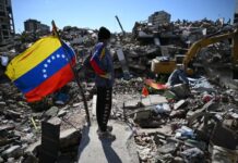 Un bebé nació entre los escombros del letal doble terremoto en La Guaira Un bebé nació entre los escombros del letal doble terremoto en La Guaira