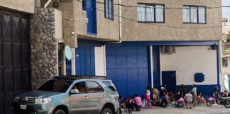 Médicos Sin Fronteras: 6 mil damnificados acampan en la calle un mes después de los terremotos Médicos Sin Fronteras: 6 mil damnificados acampan en la calle un mes después de los terremotos