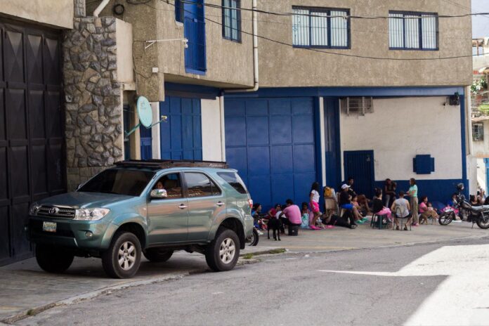 Médicos Sin Fronteras: 6 mil damnificados acampan en la calle un mes después de los terremotos Médicos Sin Fronteras: 6 mil damnificados acampan en la calle un mes después de los terremotos