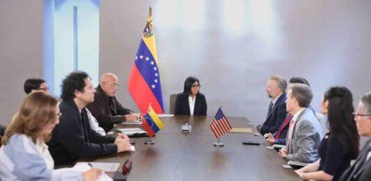 Delcy Rodríguez pide al rey Carlos III la liberación del oro venezolano retenido en el Banco de Inglaterra