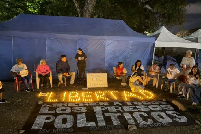 Familias de presos políticos exigen medidas urgentes para proteger a los detenidos en Venezuela Familias de presos políticos exigen medidas urgentes para proteger a los detenidos en Venezuela