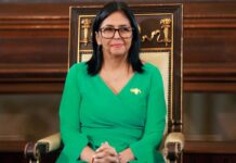 Delcy Rodríguez se querella contra Víctor de Aldama por «el sobre» para financiar al PSOE Delcy Rodríguez se querella contra Víctor de Aldama por «el sobre» para financiar al PSOE