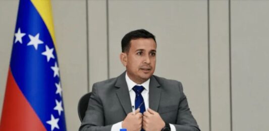 Delcy Rodríguez nombró a Johann Álvarez Márquez como nuevo encargado de Negocios en Estados Unidos