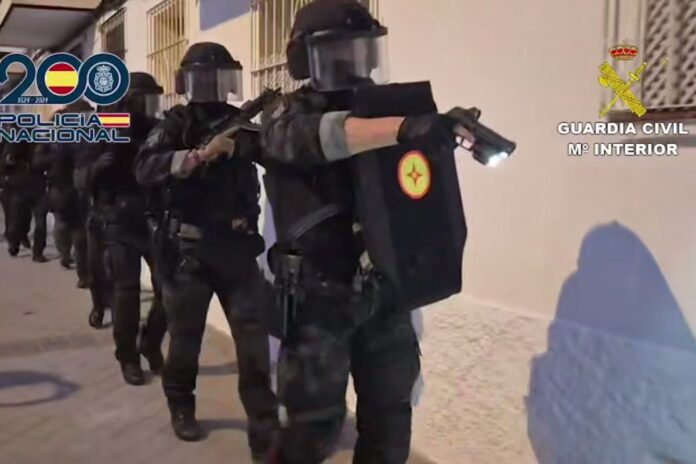 Policía Nacional de España desarticuló una red criminal del Tren de Aragua: cinco detenidos Policía Nacional de España desarticuló una red criminal del Tren de Aragua: cinco detenidos