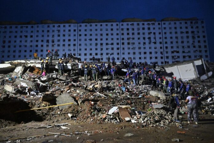 Brigadas internacionales buscan evitar crisis sanitaria entre damnificados de los terremotos en Venezuela Brigadas internacionales buscan evitar crisis sanitaria entre damnificados de los terremotos en Venezuela