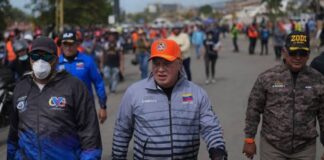 Iván Simonovis sobre escándalo de Diosdado Cabello en La Guaira: «El Cartel de los Soles tiene varias caletas allí» Iván Simonovis sobre escándalo de Diosdado Cabello en La Guaira: "El Cartel de los Soles tiene varias caletas allí"