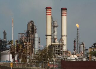Solicitan reformas legales para atraer capital privado a industria petrolera Cámara de la Construcción de Falcón solicitó reformas legales para atraer capital privado a industria petrolera